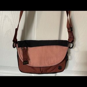 Lululemon fanny pack